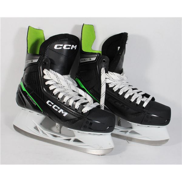 CCM RIBCORE RIB XT3 MENS SKATES SIZE 10