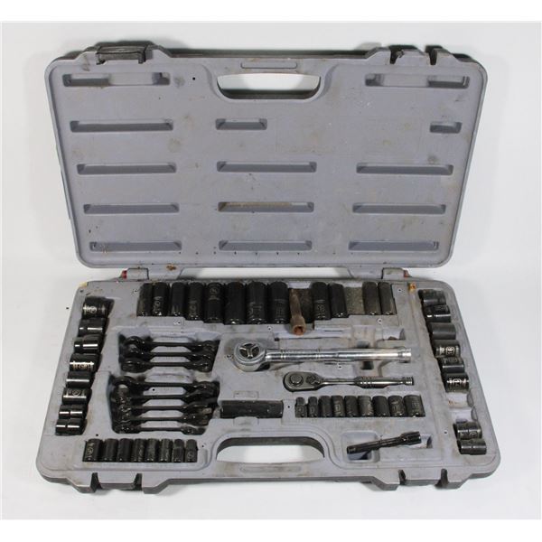 HUSKY PRO SOCKET AND WRENCH SET IN CASE