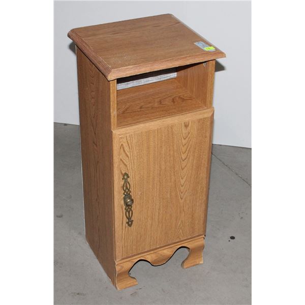 VINTAGE WHITE CLAD OAK WOOD NIGHTSTAND CABINET