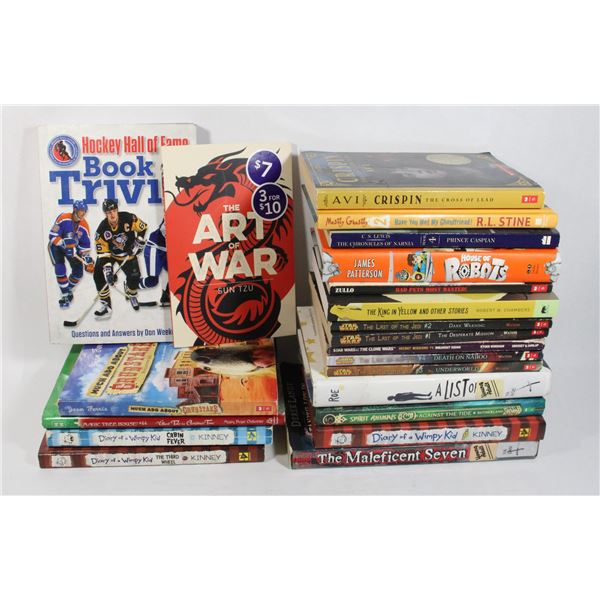 BOOK LOT INCLUDING DIARY OF A WIMPY KID, THE ART