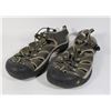 Image 1 : MENS SIZE 11 KEEN HIKING SANDALS