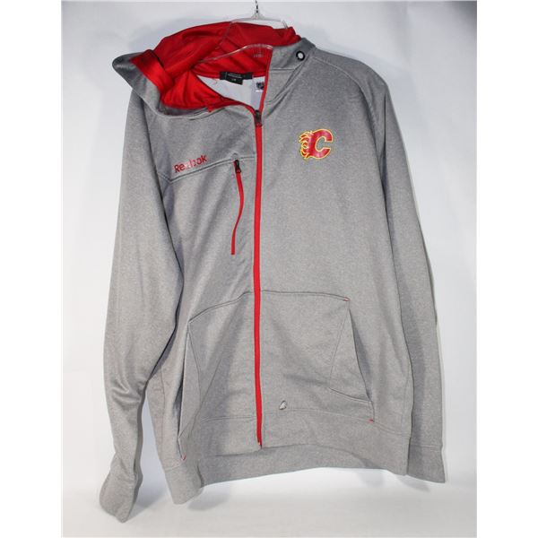REEBOK NHL CALGARY FLAMES SWEATER SIZE L