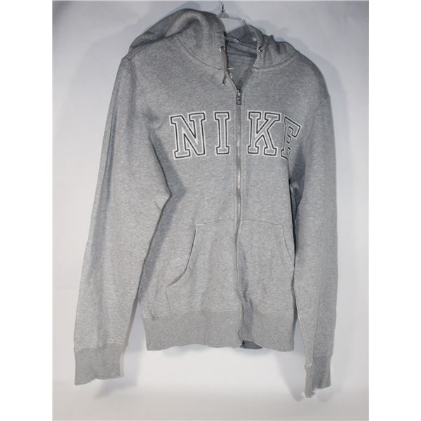 NIKE SIZE SMALL SWEATER