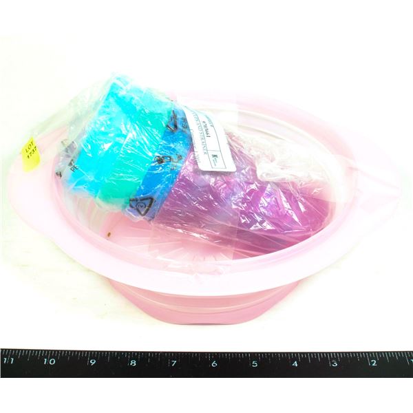 PLASTIC CUPS AND STRAINER