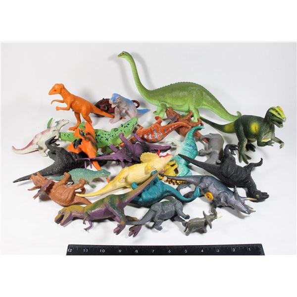 LOT OF TOY ANIMALS