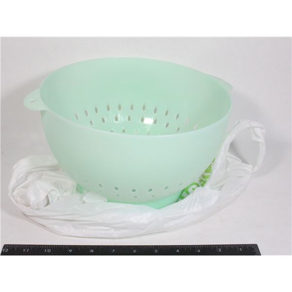 PLASTIC STRAINING BOWL