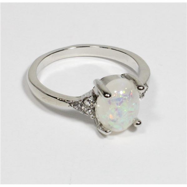 NEW SIZE 6 SILVER TONE RHINESTONE RING