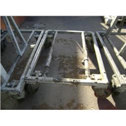 METAL RACK ON WHEELS