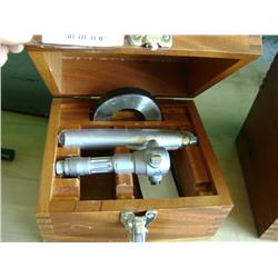 BROWN & SHARPE TES9, 2.000-2.400" BORE GAUGE