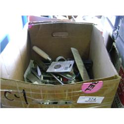 BOX OF MIXED HAND TOOLS, SCREW DRIVERS, SAWS, FILES
