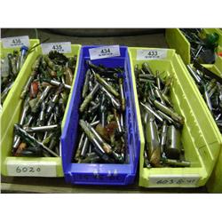 TUB OF MIXED SIZED END MILLS & MILLING DRILL BITS