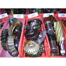 TUB OF MIXED SIZED SIDE CUTTERS