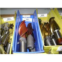 TUB OF MIXED SIZED END MILLS