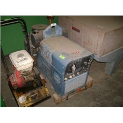 MILLER AEAD-200LE PORTABLE WELDER