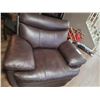 Image 1 : Leather Chair C