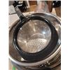 Image 2 : Stainless Mixing Bowls, Strainers A
