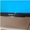 Image 3 : Sony 48" TV & Apple TV Box B