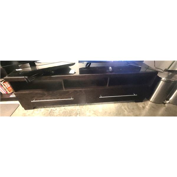 Entertainment Unit C