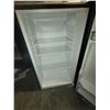 Image 6 : Danby Fridge B
