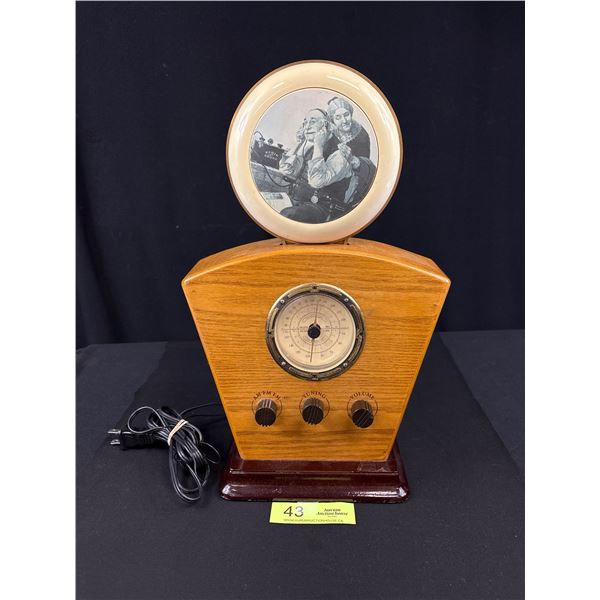 Vintage AM/FM Radio w/ Lightup Top in Good Working Condition