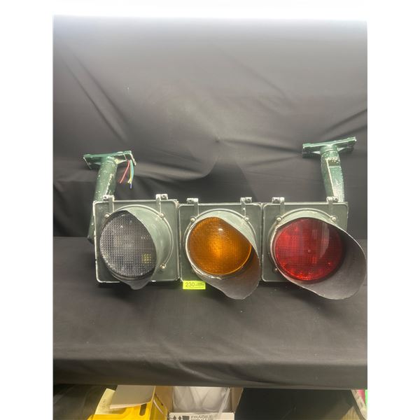 Vintage Traffic Signal Light w/ Brackets and Wiring NO SHIPPING