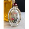 Image 3 : Large Chinese Reverse Painted Glass Snuff Bottle in Box