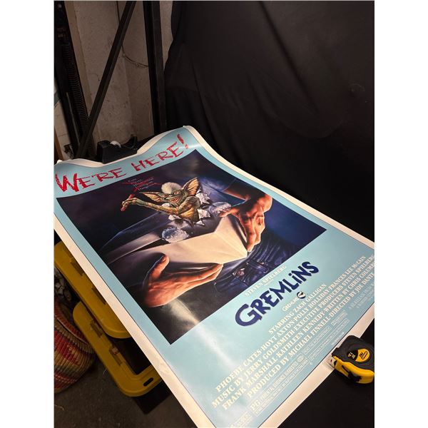Original 1985 Gremlins Movie Poster in Excellent Condition 27" x 40"