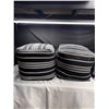 Image 1 : 2 Like New Pouf/Ottomans