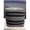 Image 2 : 2 Like New Pouf/Ottomans