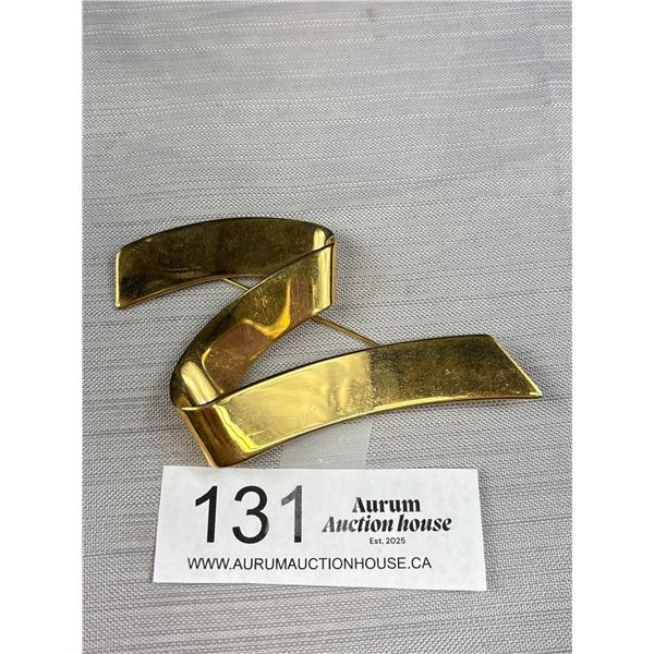 Beautiful Vintage Goldtone Signed Monet Brooch