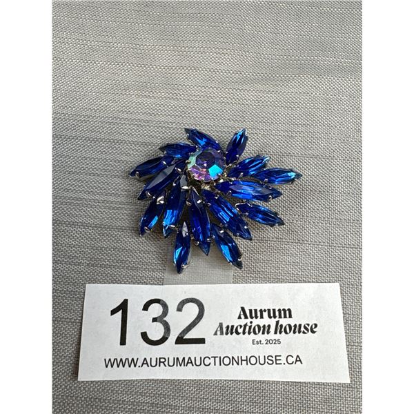 Lovely Vintage Blue Rhinestone Sunburst Brooch (Possibly a Juliana (D&E) Piece)