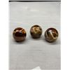 Image 2 : Vintage Bakelite Lot Large Beads + Buttons