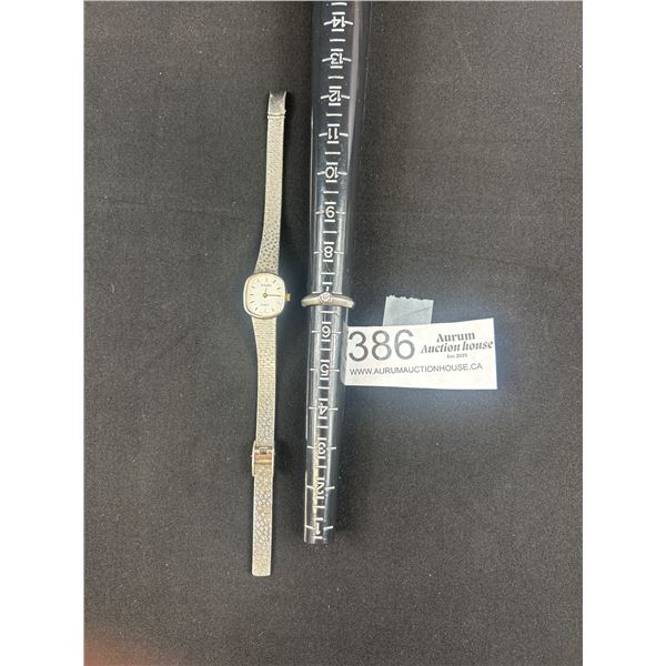 Ladies Green Quartz Watch, Battery Required, + Silver w/ Crystal Stone Ring Band