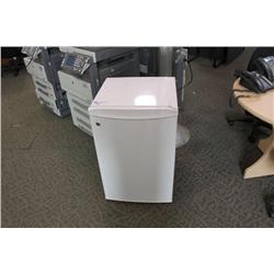 Ge Silent Bar Refrigerator With Freezer