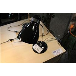 2 Desk Lamps