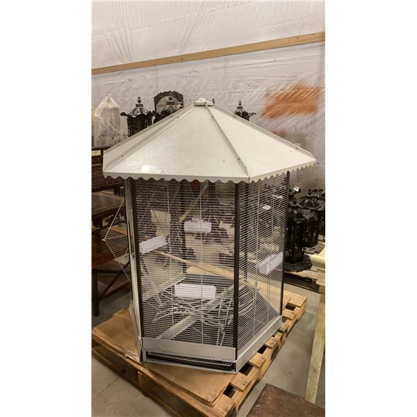 LARGE METAL BIRD CAGE WITH 4 LEGS *LEGS NEED TO BE ATTACHED*