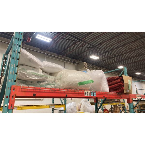 SHELF OF ASSORTED BEDDING ITEMS INCLUDING PILLOWS & DUVET