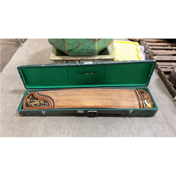 GUZHENG VINTAGE CHINESE GUITAR IN CASE WITH EXTRA STRINGS