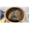 Image 2 : LARGE GREEN PLANTER POT APPROX 3.1' H X 2.5' W