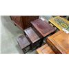 Image 1 : CARVED MAHOGANY 3 PC NESTING TABLE SET