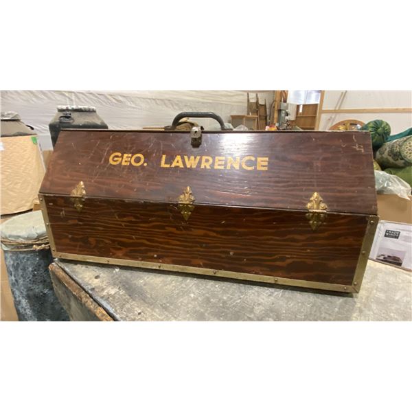 RUSTIC WOODEN CARPENTERS TOOLBOX