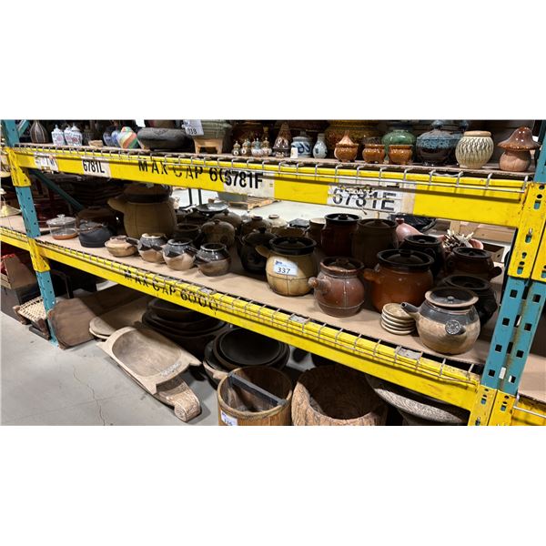 SHELF OF ASSORTED VINTAGE COOKING POTS & KETTLES