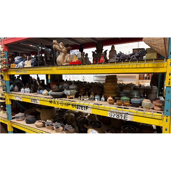 SHELF OF ASSORTED VINTAGE JARS, VASES & DECOR ITEMS