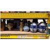 Image 3 : SHELF OF ASIAN & AFRICAN MOTIF STATUES, GLASS VASES & OTHER DECOR ITEMS