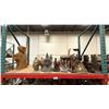 Image 1 : SHELF OF ASIAN MOTIF STATUES & ART DECOR ITEMS