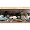 Image 3 : SHELF OF ASSORTED DECORATIVE DISHWARE & CHINA DINNERWARE