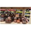 Image 4 : SHELF OF ASSORTED COPPER PLATES, BOWLS, CUPS & DECOR ITEMS