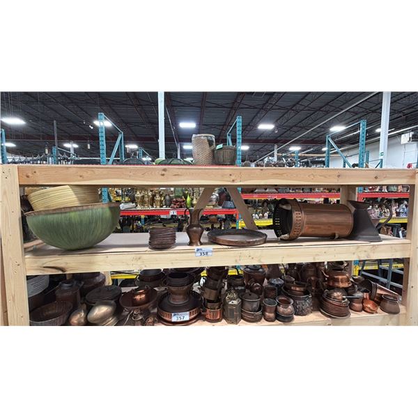 SHELF OF ASSORTED COPPER PLATES, JUGS, BOWLS & MORE