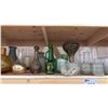 Image 3 : SHELF OF ASSORTED VINTAGE GLASS DECOR VASES & JARS