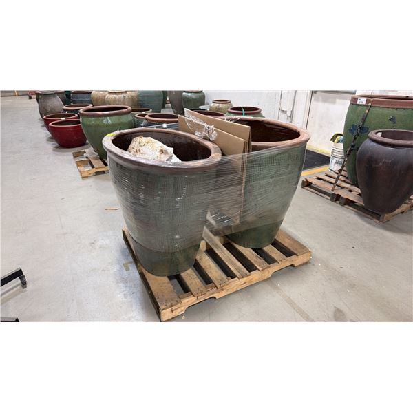 PAIR OF LARGE GREEN OVAL CERAMIC PLANTER POTS APPROX 3.2' W X 2.1'D X 2.9'H